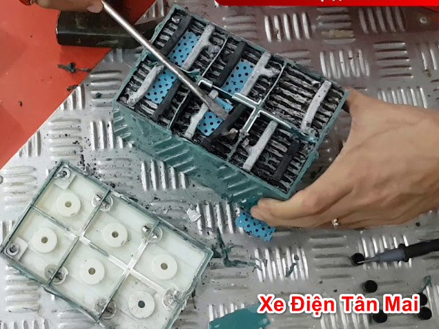 Cấu tạo bình ắc quy xe đạp điện gồm 6 ngăn